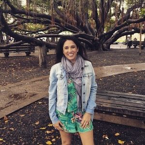 Meet your Posher, Emily